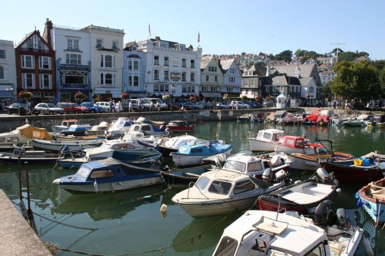 Number 20 - Central, Classic Style, Private And Parking Dartmouth Exteriör bild